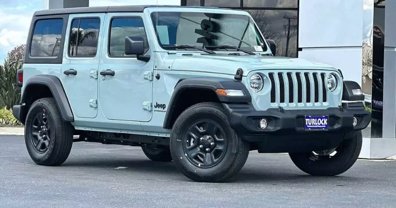Maintaining Your Jeep's Clear Coat